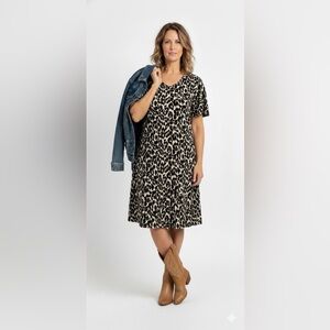 Wonder Leopard Print Dress Size Medium